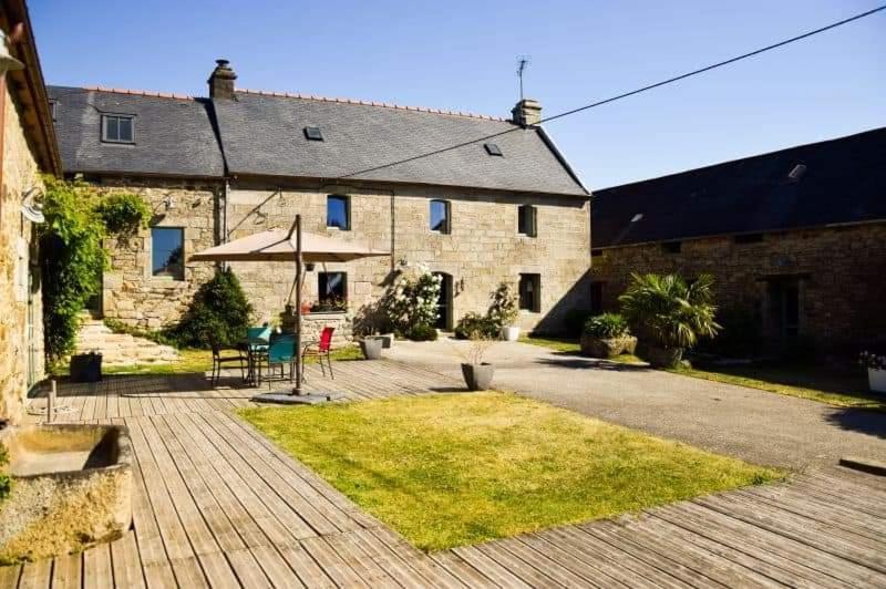 Bed and Breakfast Le Domaine De Kerlys Briec Exterior foto